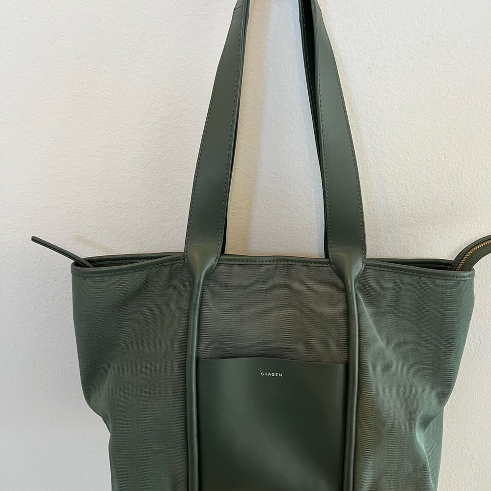 Skagen Lisabet Leather and Nylon Handbag
